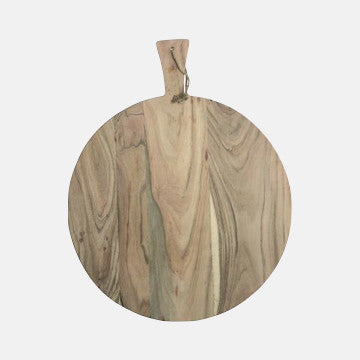Round wooden cutting board with natural grain and handle, ideal for kitchen use
